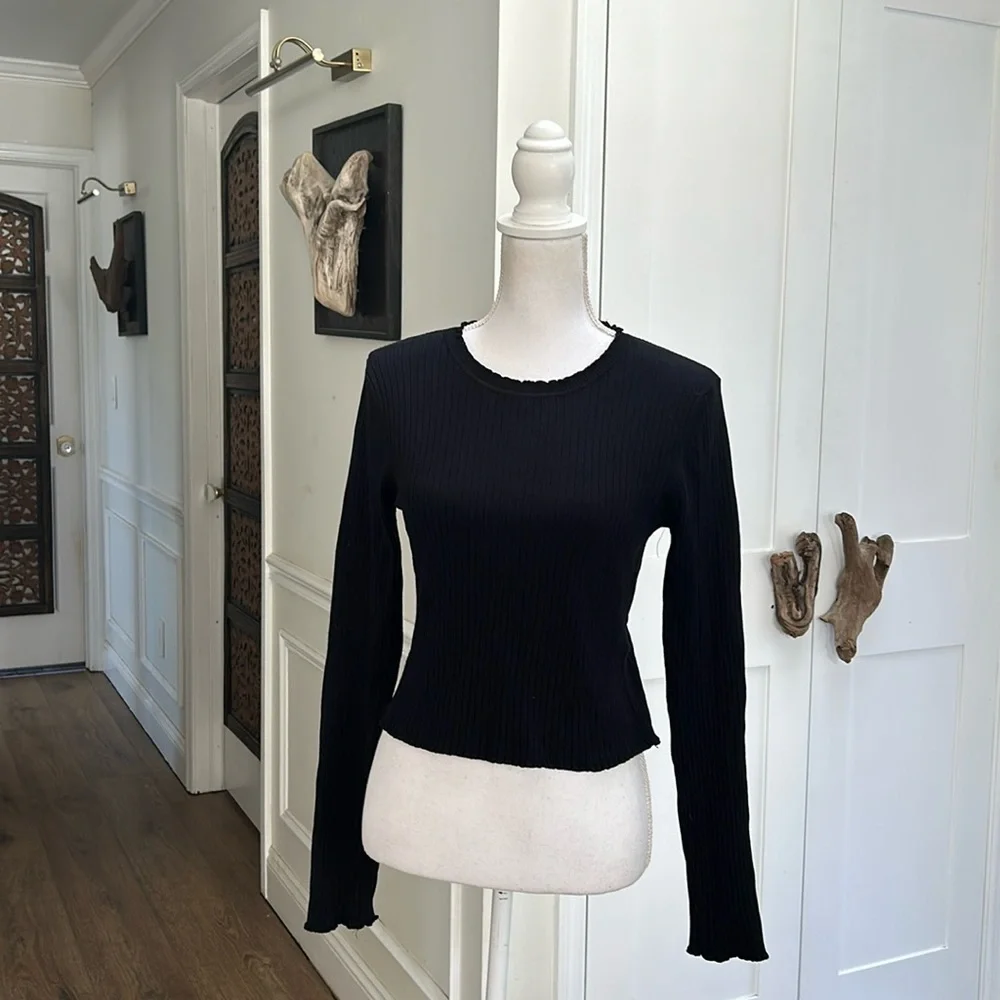 ZARA Womens Black Ribbed Knit Crop Top‎ Long Sleeve Lettuce Hem Stretch S